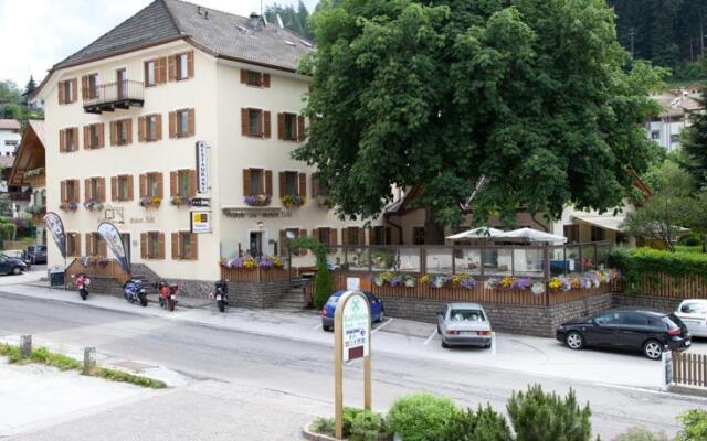 Gasthof Zum Weissen Rössl