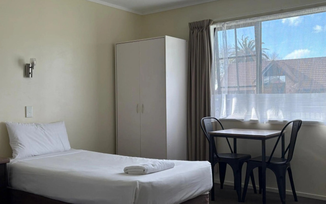 Devonwood Motel – Guest Rooms – Rotorua