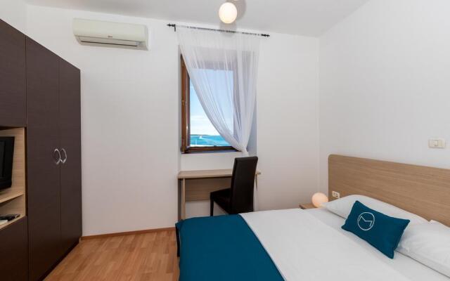 Marina Hotel - Restaurant