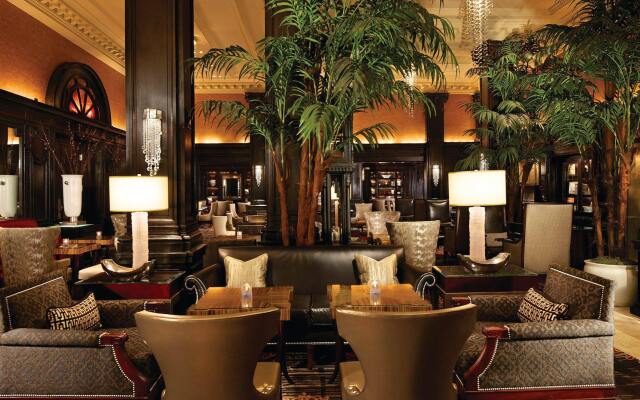 The Algonquin Hotel Times Square, Autograph Collection