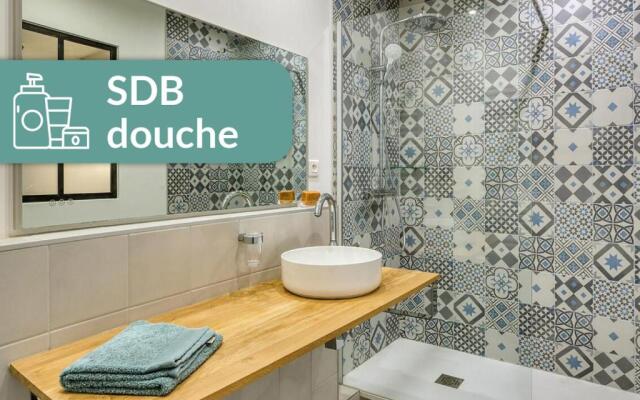 Cosy Appartement Lyon Valmy - parking