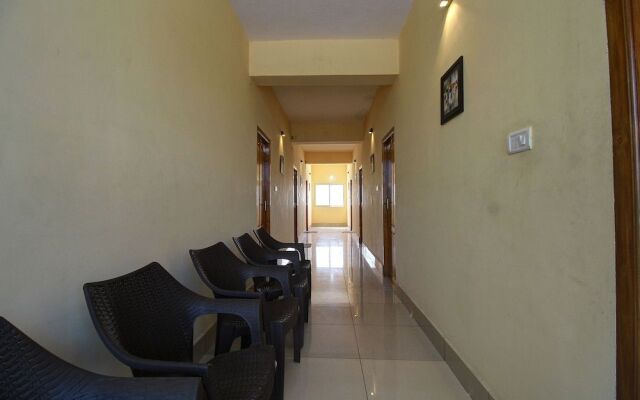 OYO 19110 Annapoorna Residency