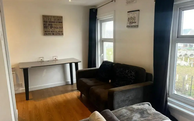 Stay With Empire - Tyldesley Rd