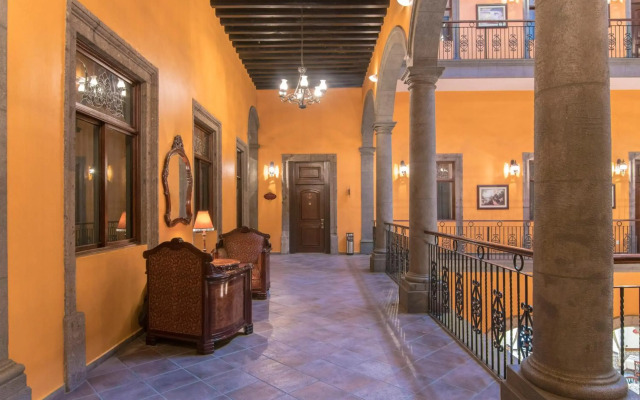 Hotel Morales Historical & Colonial Downtown Core