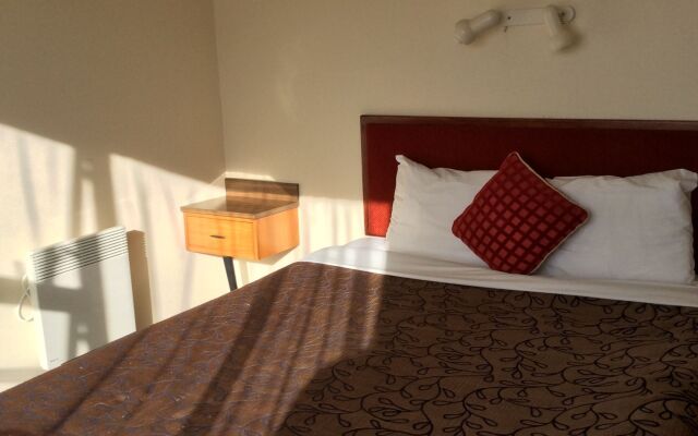 AAA Marlin Motel
