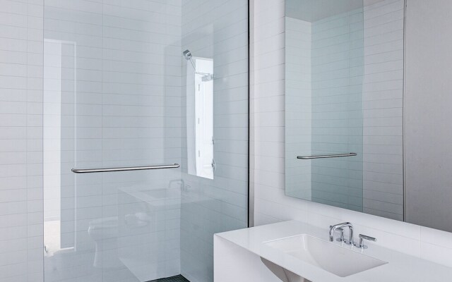 Hotel Revel