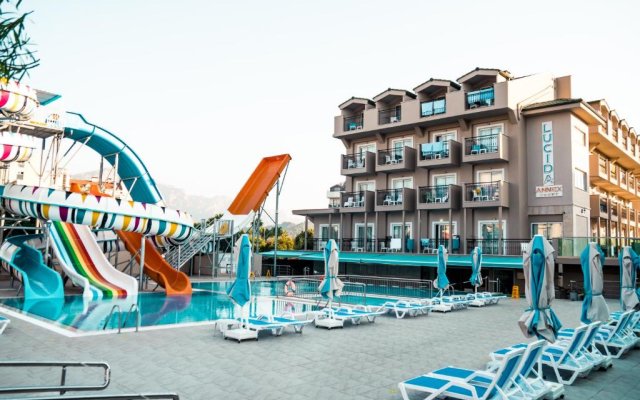 Lucida Beach Hotel 