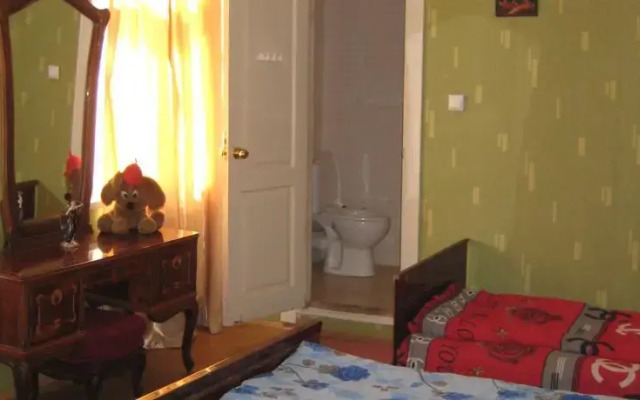 Chelo Guest House