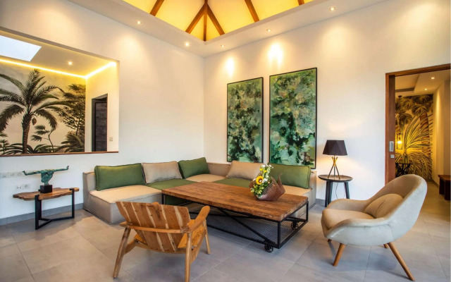 Fabulous Private Villa 4 BR Canggu w staff