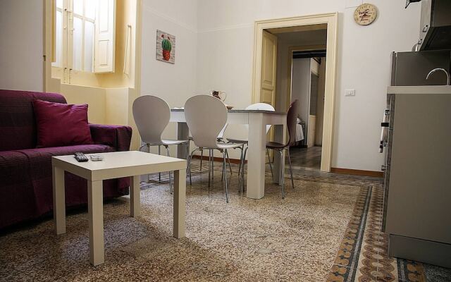 Palazzo Nicastro Guest House Red