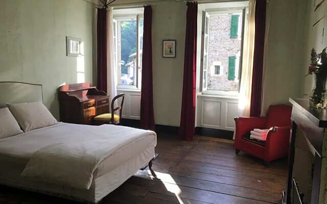 La Maison sur La Rivière