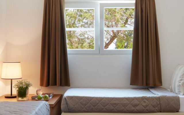 Hydra Beach Resort
