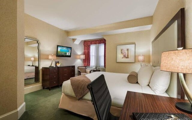 Wayne Hotel