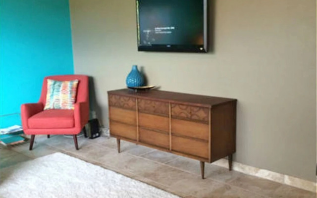 2BR Mid-Century Condo