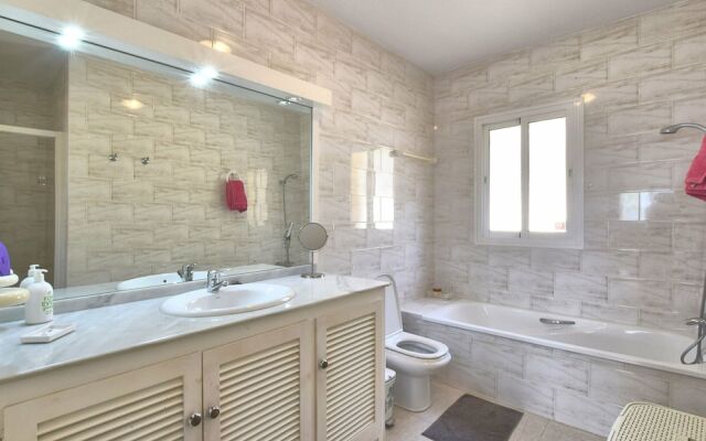 Comfortable Villa in Andalusia With Swimming Pool