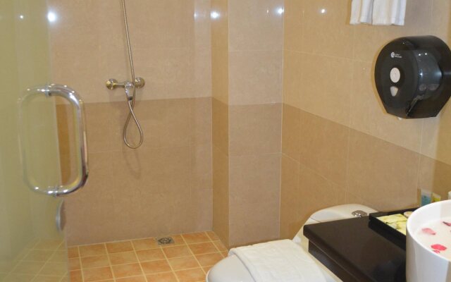 Good Luck Hotel