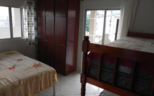 Casa com Piscina em Itapema-SC