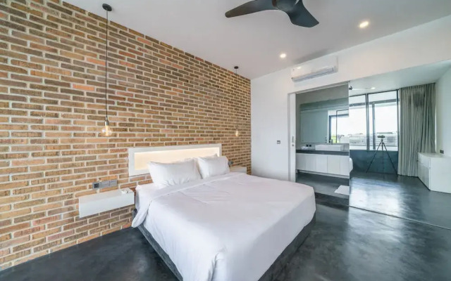 Loft Carolyn