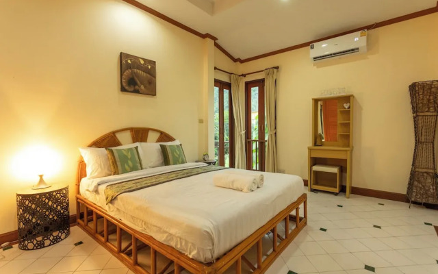 Thai-Style Villa with Charm V114