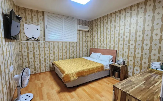 Myeongdong Motel