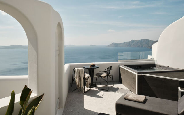 Hom Santorini