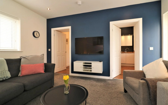 Railway Cottage - Maryhill