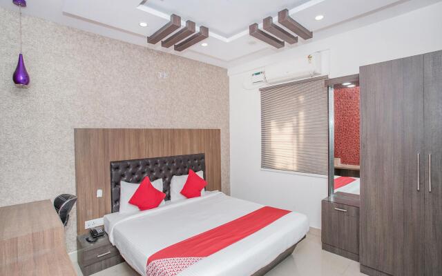OYO 7529 Mayuri Residency