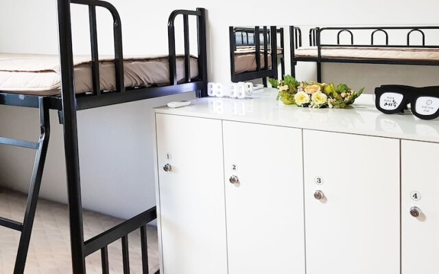 Guesthouse Enoch - Hostel