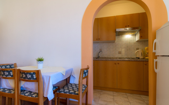 Apartment Anđela - 80 m from beach : A3 Barbat, Island Rab
