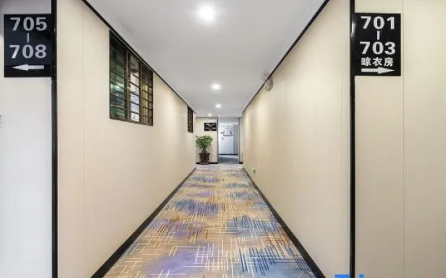 Yunbo Light House Hotel (Quanzhou Jinjiang Wudian City Airport)