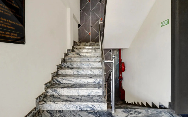 West Gate Inn & Suites By OYO Rooms