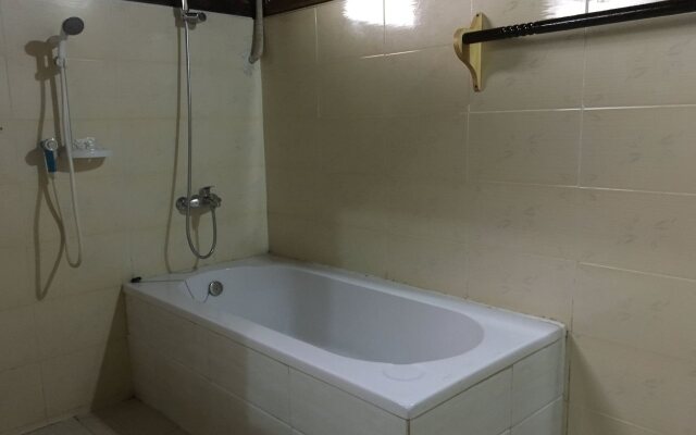 Oak Thar Kyaw Hotel