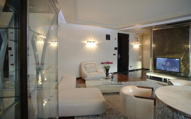 Emirates Apart Residence