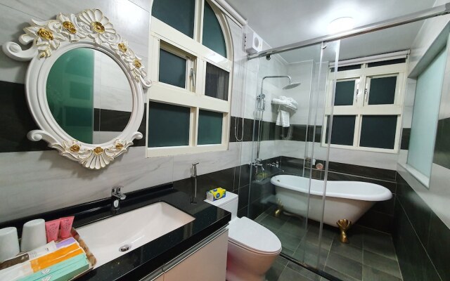 Honeysuckle Family Castle