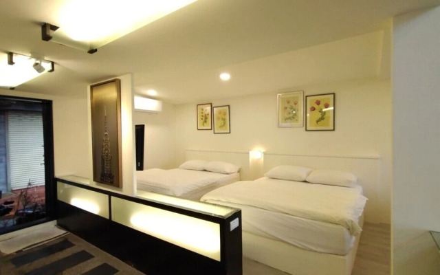 Windsor's Sunlight Han-Guan