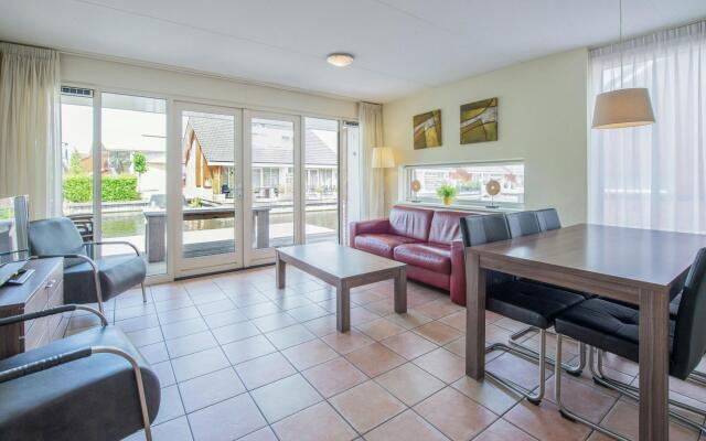 Apartment in Waterpark With Private Jetty