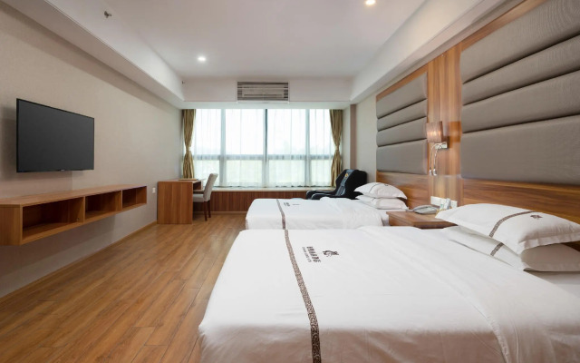 Chuanghui Business Hotel