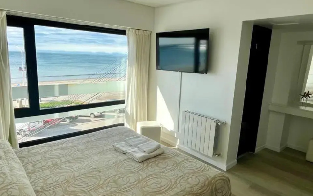 Costanera Hotel