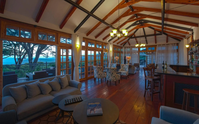 Karibu Camps Lodges-Ngorongoro Lions Paw