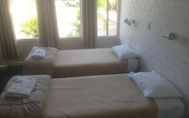 Park Beach Hotel Motel