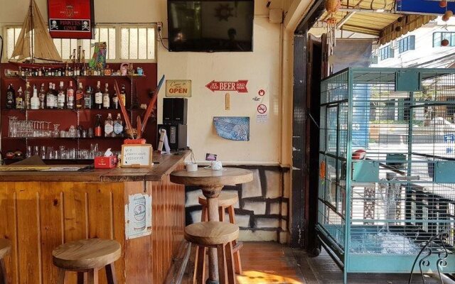 Pirates Cove Bar and Restauant