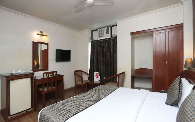 OYO 3499 Tekarees Inn