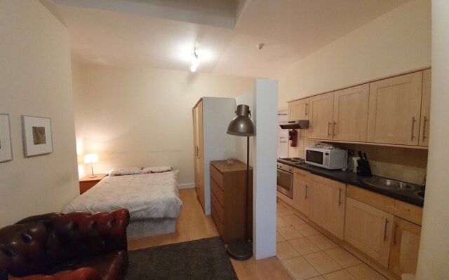 Studio Apartment in South Kensington 11