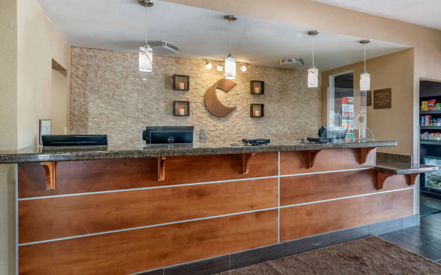 Comfort Inn & Suites Junction City - near Fort Riley