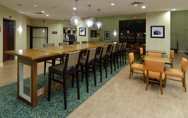 Hampton Inn & Suites by Hilton Miami-Doral/Dolphin Mall