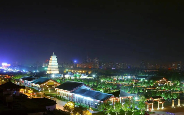 Vienna International Hotel Xi'an Big Wild Goose Pagoda Datang Everbright City