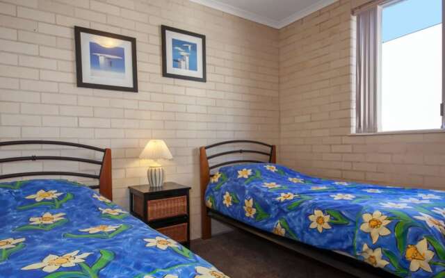 Classic View, 2/49 Victoria Parade