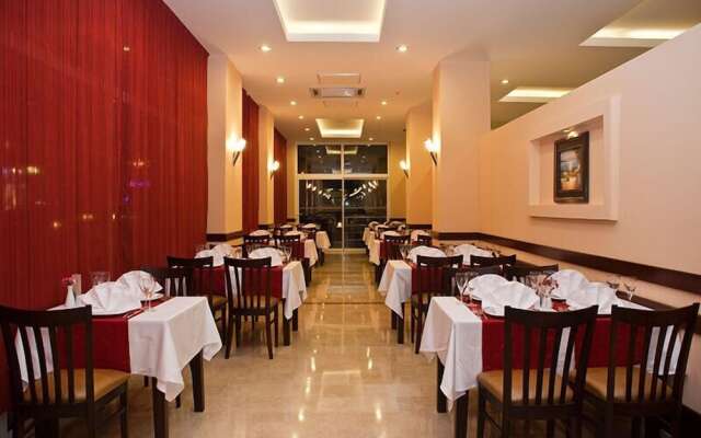 Mg White Lilyum Hotel
