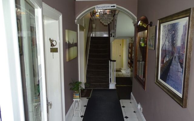 Lansdowne hotel