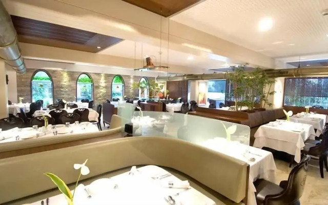Sai Palace Hotel